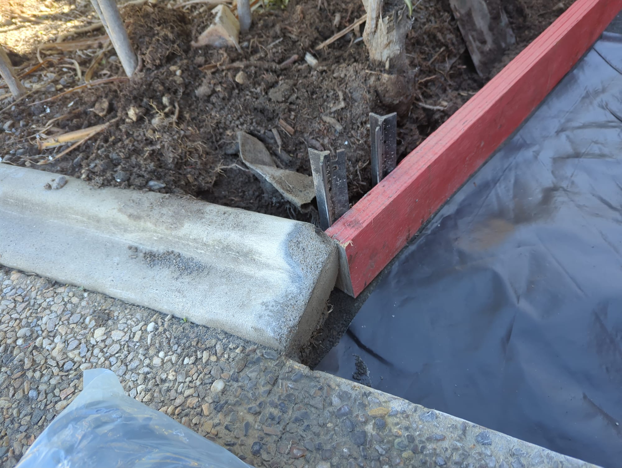 Pre concrete pout image detail