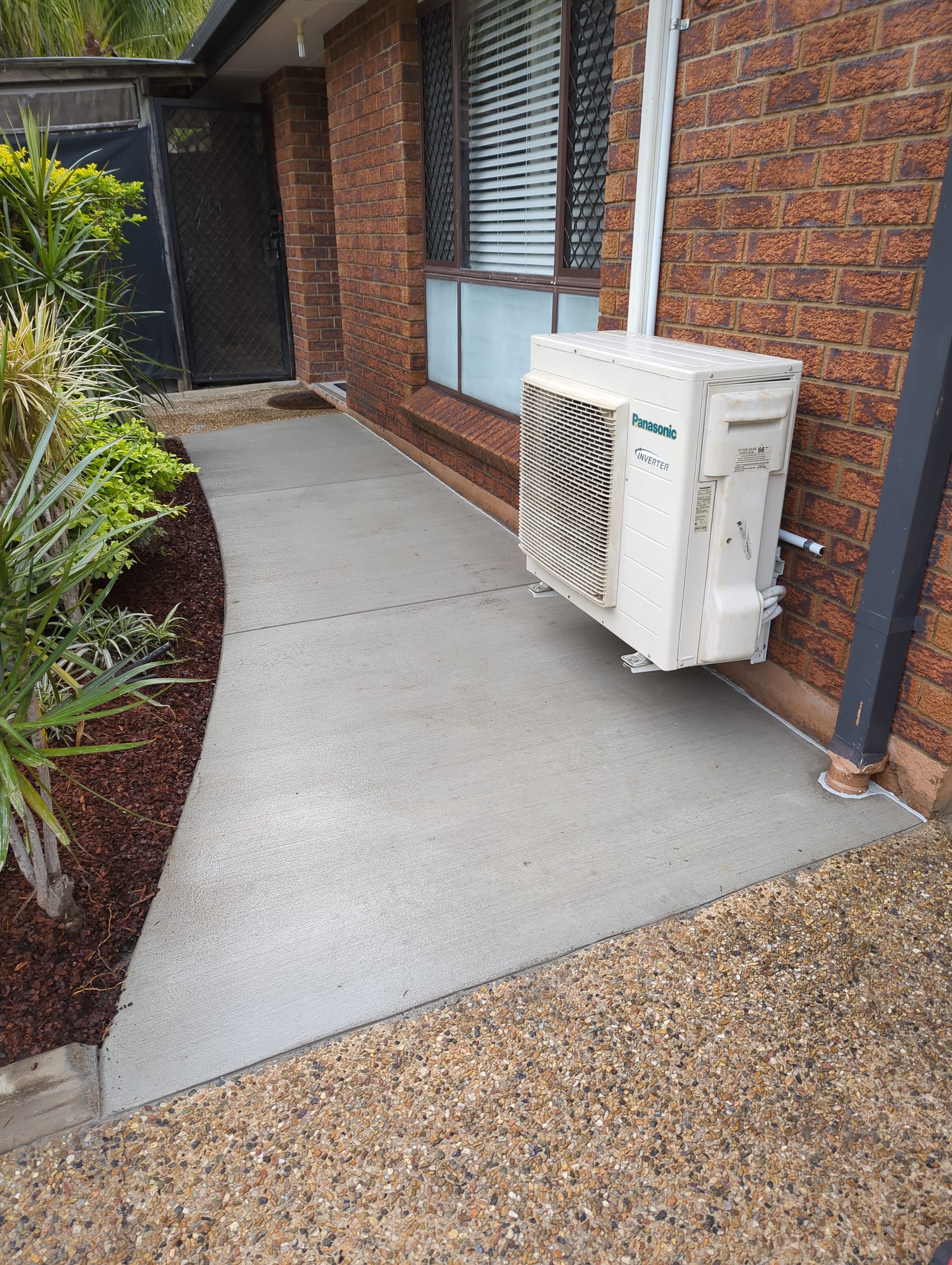 Exposed and plain concrete works